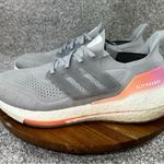 Adidas  ultraboost women’s 8.5 Photo 0