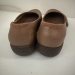 Crocs  Mary Janes Brown Slip On Loafer Chunky Heel Shoes Size 7 Photo 3