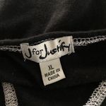 J for Justify Black Cropped  Photo 3