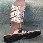 Croft & Barrow Comfy casual slip on sandals 🌻🌻 Photo 4