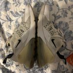 Nike Air Max 270 Photo 1