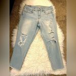 American Eagle  Cropped Jegging Jeans! Distressed hem Photo 0