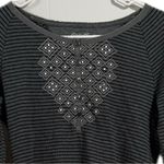Eddie Bauer Gray Long Sleeve Sweatshirt with Crew Neck and Embellished Design Photo 1