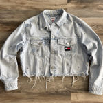 Tommy Hilfiger Tommy Jeans Oversized Cropped Trucker Jacket Women’s XS Light Wash Distressed Photo 0