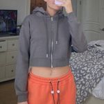 Pretty Little Thing crop zip up Photo 1
