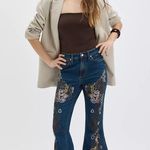 Free People NWT x Wrangler x Lainey Wilson Wildflower Embroidered Jeans BohoWash Photo 6