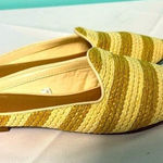 Universal Threads  tan flats size 9‎ Photo 0