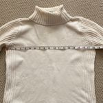 Charter Club  Turtleneck Sweater Cream Medium Pullover Ribbed Long Sleeve EUC Photo 4