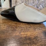 Marc Fisher Black & Cream patent leather Heels woman’s sz 8 Photo 6