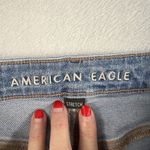 American Eagle  Sz 2 Mom Jeans Stretch High Rise Busted Knee Light Wash Denim Photo 6