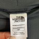 The North Face  Women’s Black Capri Crop Legging Tights W-463 Size Small Photo 4