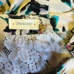 Crescent floral lace back sleeveless summer blouse Photo 1