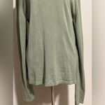 Roots EUC  Passport Green Pullover Longsleeve Top size medium Photo 3