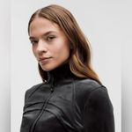 Lululemon NWT  Define Velvet Full Zip Jacket Black Size 8 Photo 3