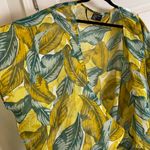 Free Press  Woman’s Yellow and Green Leaf Print Kimono Photo 8