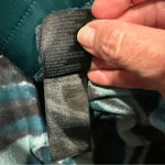 The North Face  WOMENS PULLOVER SWEATER TURTLE
NECK MEDIUM GREEN ANIMAL
PRINT Photo 9