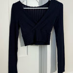 Navy blue V Photo 0