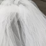 Wedding bridal veil with comb hair piece White Photo 2
