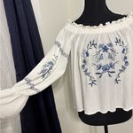 American Eagle  Outfitters White Off the shoulder floral blouse Size Small NWT Photo 1