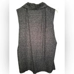 IZOD  Golf sleeveless heathered gray/blue shirt Photo 2