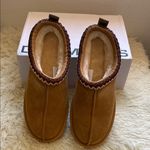Dream Paris NWT

Women's Casual Slip-on FuzzySlippers Indoor Outdoor Photo 1