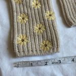 Carolyn Rowan Fingerless Gloves Italian Merino Wool Swarovski Flower Appliqués Yellow Photo 7