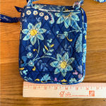 Vera Bradley Disney Park Cross Body Minnie & Mickey Dreaming Retired Collectible Blue Photo 9