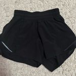 Lululemon  Low Rise 4 in Hotty Hots Photo 1