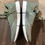 Reebok Women's 7.5 Sage Green slip on lace sneakers DMX moving air Photo 3