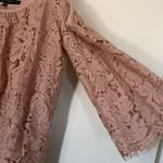 White House | Black Market WHBM Lace Cold Shoulder Tank Top XS Dusty Rose Photo 3