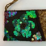 Handmade Sequins Embroidered Embellished Wristlet Green Photo 1