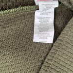 Boohoo Like New  Textured Lettuce Hem Mini Skirt in Olive Green Women's 6 Medium Photo 3