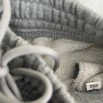 Uniqlo Grey Sweatpants And Sweatshirt Photo 2