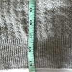 Pink Rose  Medium light‎ gray long sleeve cropped crewneck sweater Photo 6