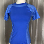 Oakley  Top‎ Photo 0