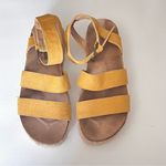 Universal Threads Universal Thread Mustard Yellow Platform Cork Strappy Buckle Sandals Sz 7 Photo 9