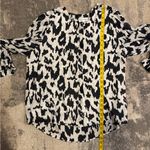 Gibson Latimer  Monochrome Patterned Blouse Photo 5
