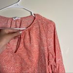 Gap peach and white women’s long sleeve blouse casual geometric v-neck shirt Photo 1