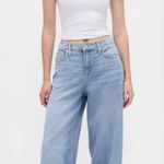 Gap  Mid Rise Ultra Soft Wide Leg Baggy Jeans Light Wash Indigo Size 26 2P Photo 0
