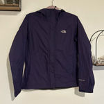 The North Face  Purple Lightweight Hyvent DY Hooded Jacket Size Woman’s Small Photo 0
