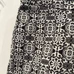 Chico's Chico’s Black and White Patterned Pants Size 1 (Size 8) Photo 4