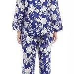 Miss Elaine 2-Piece Notch Collar Top and Pants Pajama Set Photo 1