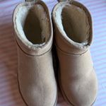 UGG  Platform Boots Mini Photo 0