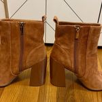 Vince Camuto Womens 8 VC Envernia Brown Suede Leather Chunky Round Toe Booties Photo 2
