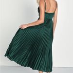 Lulus Lulu’s Fabulous Perfection Emerald Green Satin Pleated Midi Dress Size: XS Photo 1