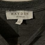 Hayden  top‎ Photo 1