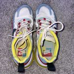 Nike Air Max 270 Shoes Photo 3