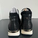 Kenneth Cole NEW  Black Sparkle Slip On Jogger Sneaker Chelsea Size 6 Comfort Photo 5