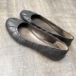 Talbots Pleated Leather Ballet Flats Womens 7 Pewter Metallic Silver Career Work Photo 4