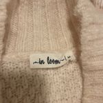 In Loom  ivory cable knit sweater size Medium Photo 4